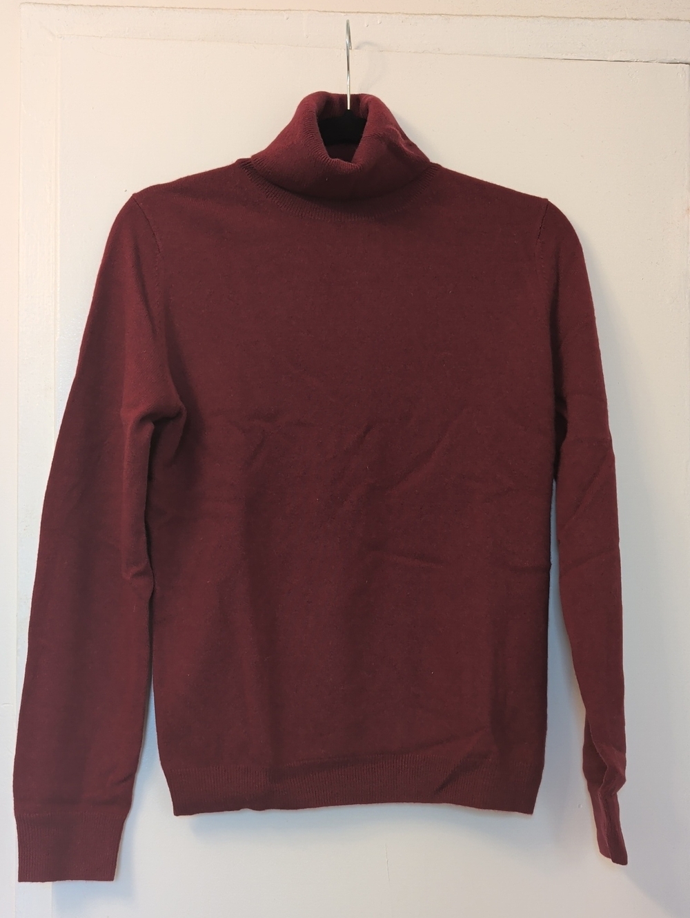 NWOT Uniqlo 100% Cashmere Turtleneck Sweater Red Maroon Burgundy Size S